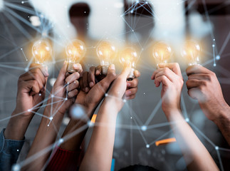 谁知道Mr Little Jeans的Back to the start的歌词和翻译